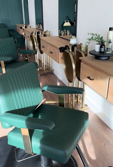 Meridian stylist station 