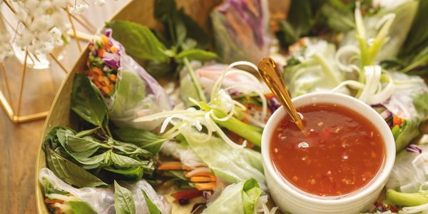 Howe Farms Wedding Caterer - Catering Cart - Chattanooga Wedding Catering Company - Spring Rolls