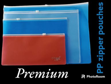 Set of premium PP zipper pouches in three sizes and two colors.