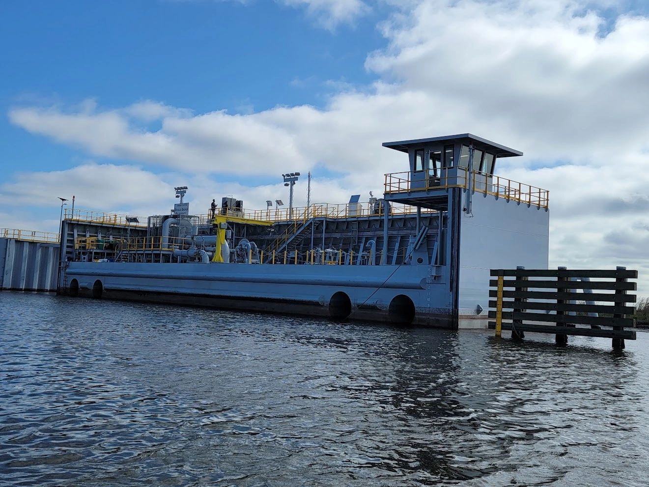 //img1.wsimg.com/isteam/ip/fd4081a5-2113-4ad5-979f-04ffaf4742d3/Grand%20Bayou%20Floodgate-1.jpg/:/cr=t:0%25,l:0%25,w:100%25,h:100%25/rs=w:1300,h:800