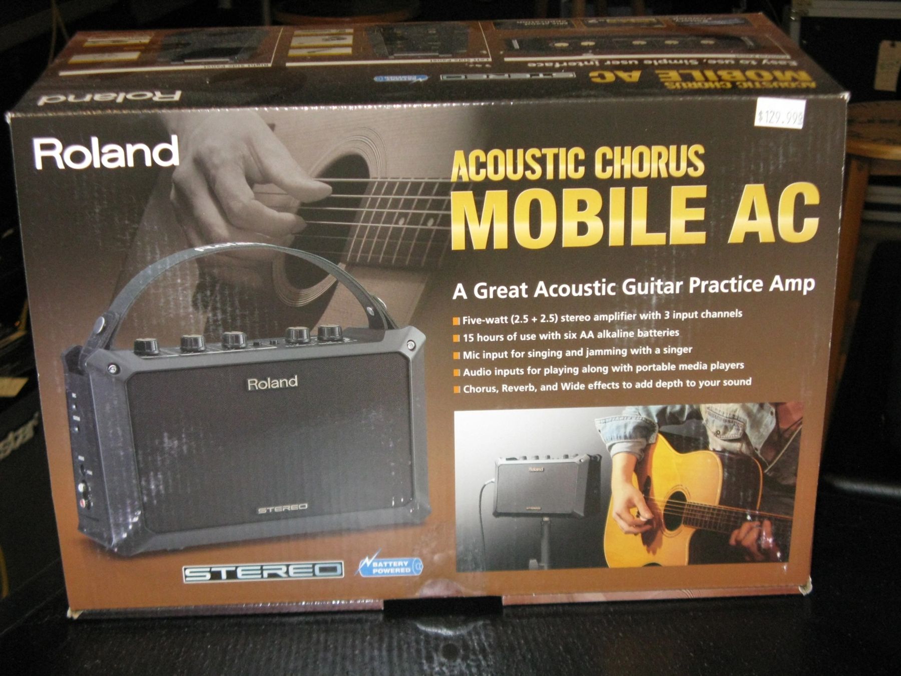 New Roland Acoustic Chorus Mobile AC Amplifier Battery or plugged in!