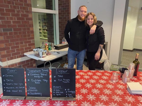 Bartending a holiday happy hour party was so much fun!! 