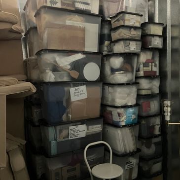Professionally packing storages and organising smaller spaces 