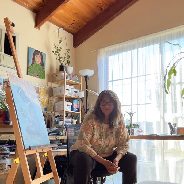 Anna Vidalis in her home studio