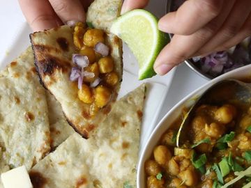 An Amritsari Kulcha Chole dish