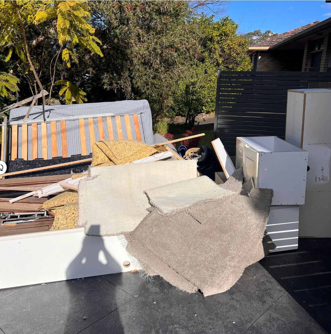 Contaminated carpets, underlay, and other porous materials must be removed, as they cannot be effectively disinfected. Contaminated carpets, underlay, and other porous materials must be removed, as they cannot be effectively disinfected.