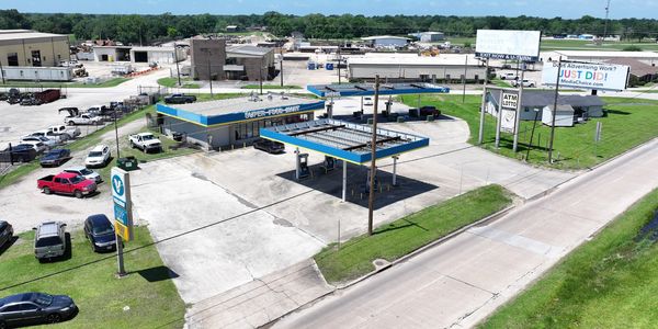 Gas station for sale in Beaumont