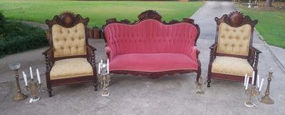 sweetheart settee