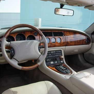 1998 Jaguar XK8 classic car rental