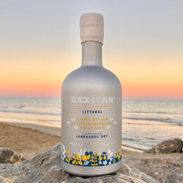 Gin Tonic cocktail aperitif tendance en France et ailleurs. OXXiTAN gin bio haut de gamme garrigues