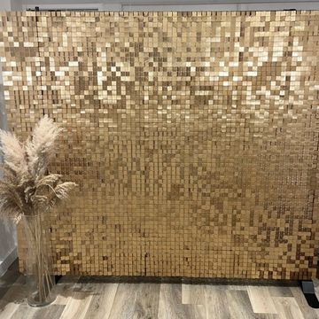 Light Gold Shimmer Wall