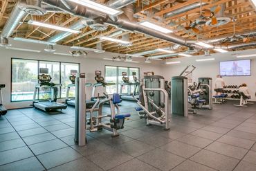 “Leisure Village Camarillo 55+ community amenities. Modern Gym 