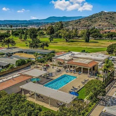 The Springs Camarillo CA amenities