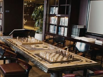 Chess & Art on the table