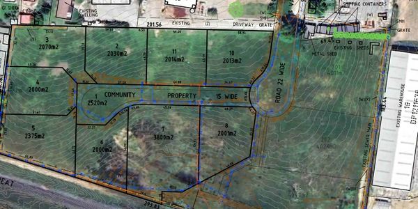 Land plot map showing property divisions and measurements.