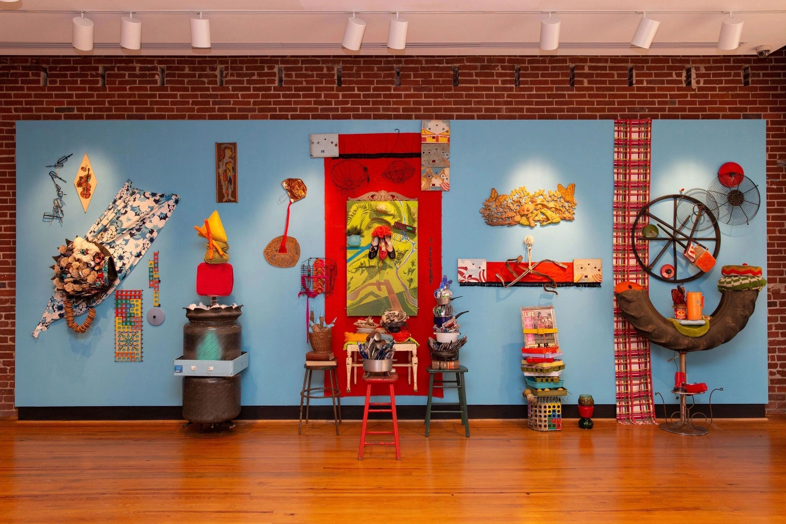Art Exhibit Showcase - Joni Mabe