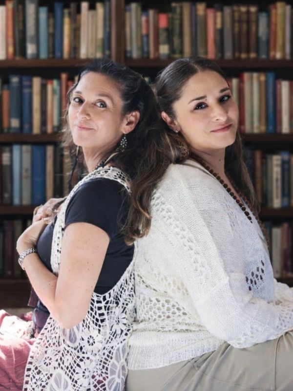 mona & Nicole back to back