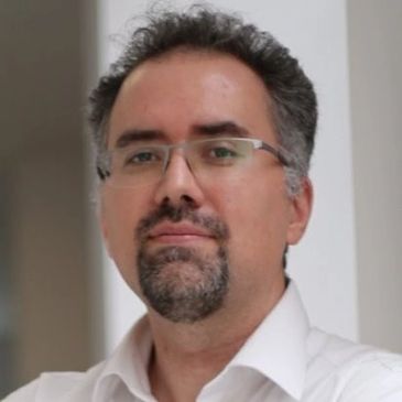 Dr. Yasar Safkan