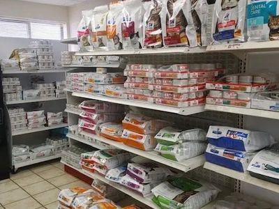 Deer Park Veterinary Clinic, in Deer Park, Washington, offers an in-house pharmacy.
