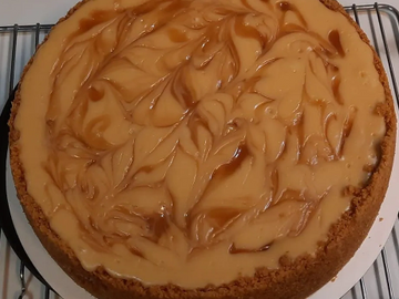 Carmel Swirl Cheesecake