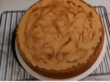 Carmel Swirl Cheesecake