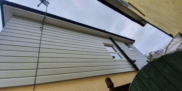 estuary cladding completed work in southend on sea
Cladding, Guttering, fascias and Soffits