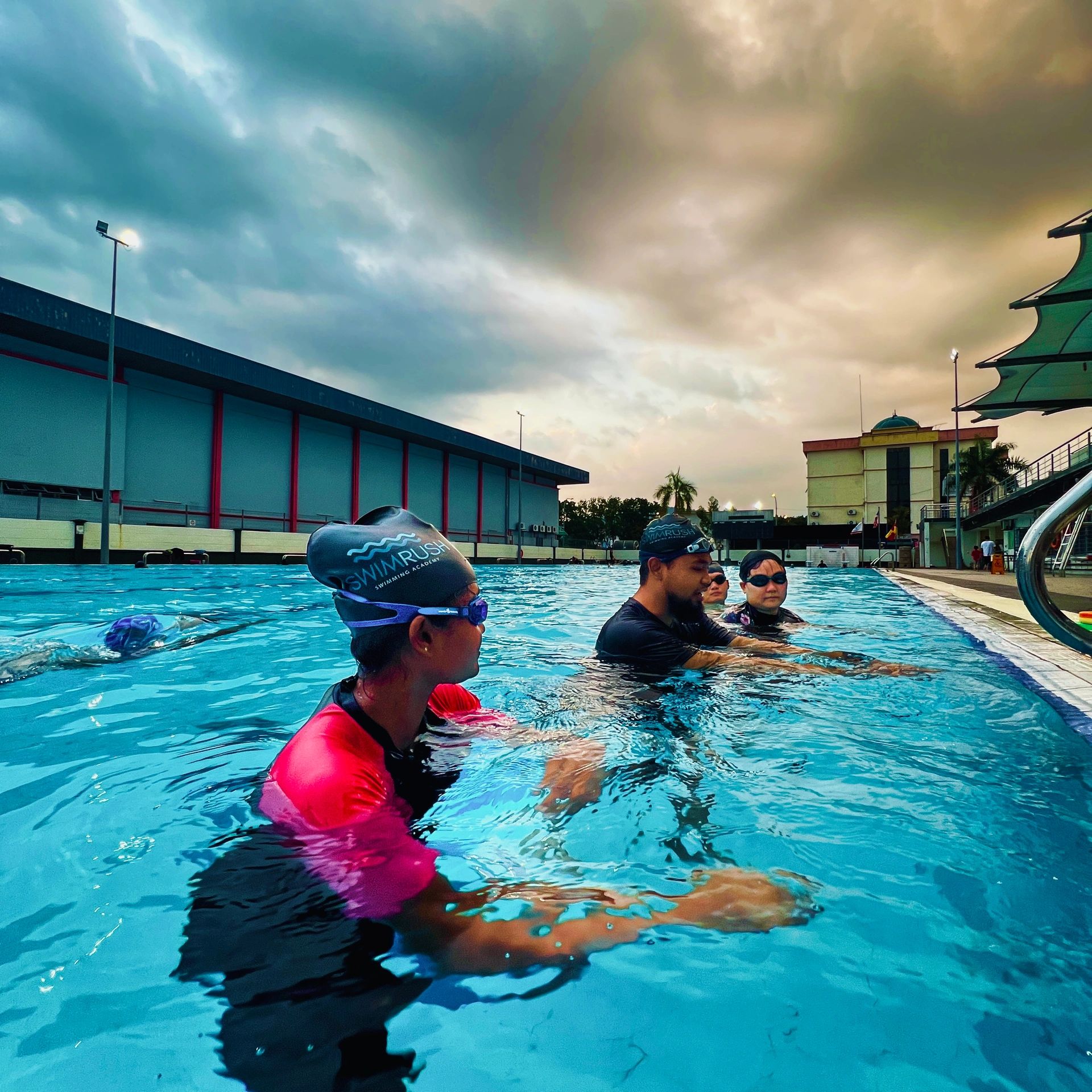 swimming class for men and ladies