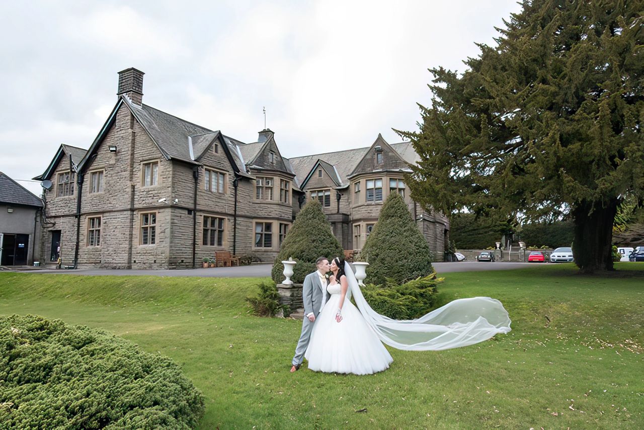 Maes Manor wedding photography