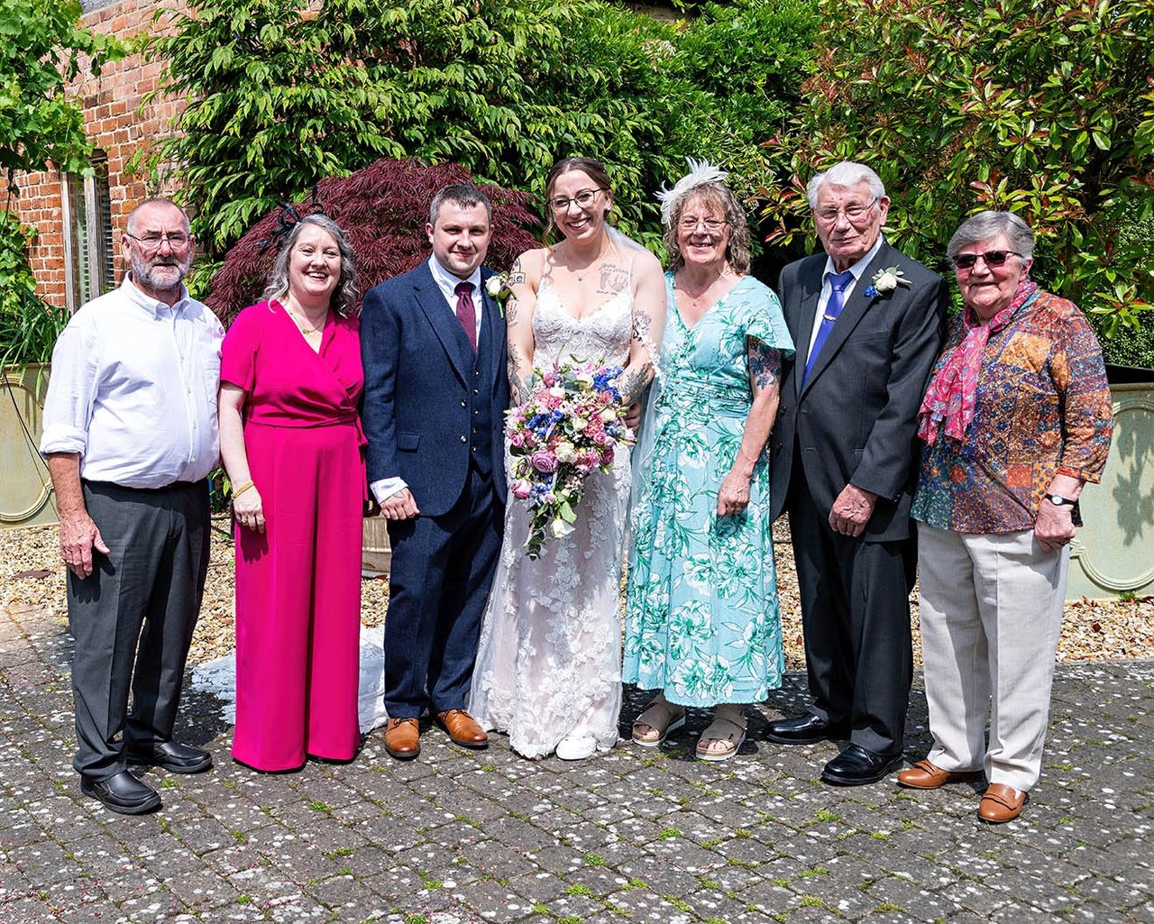 Best wedding photographer for Eckington Manor weddings