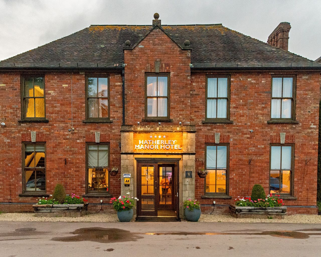 weddings at Hatherley Manor Hotel