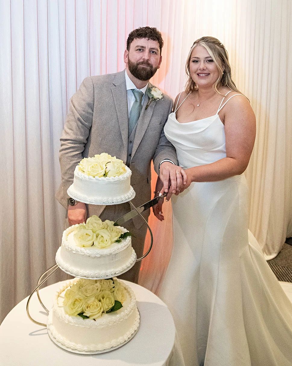 Budget wedding photographer Bristol Hilton