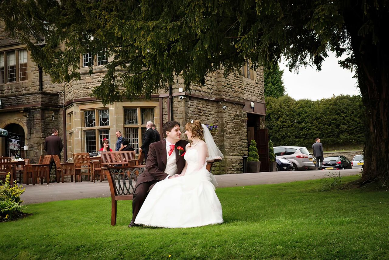 Maes Manor wedding photography