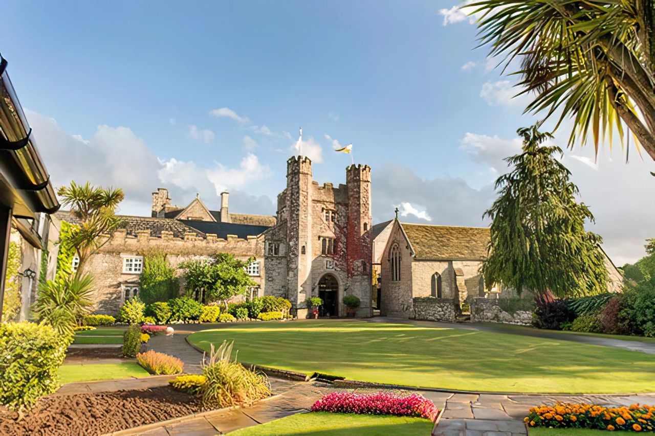 wedding photographer wales