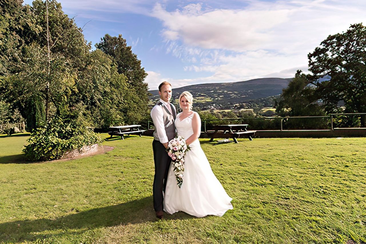 wedding photographer at The Manor Hotel