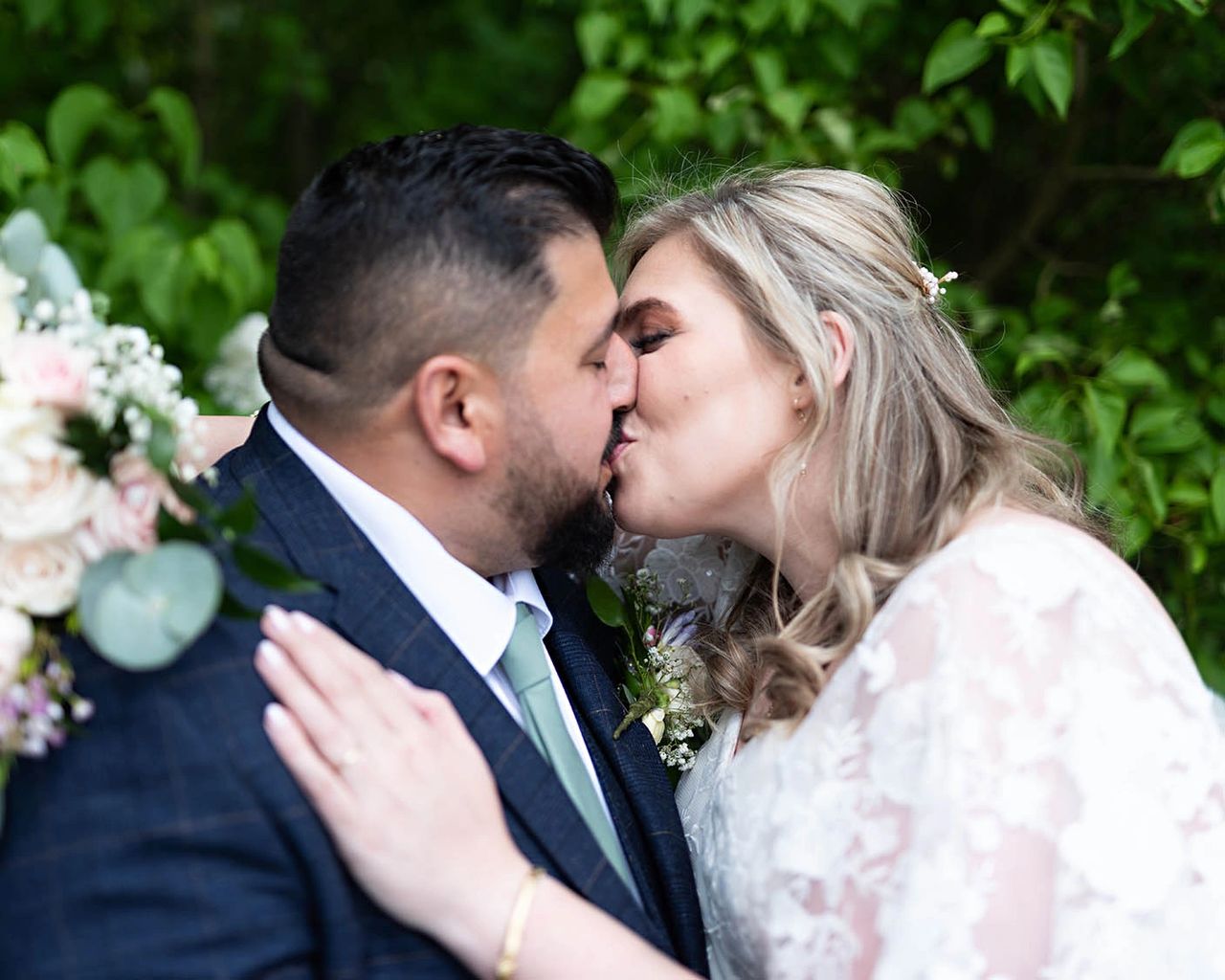 award-winning wedding photography Gloucestershire