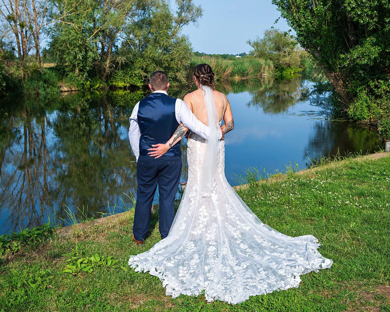 Wedding photography Eckington Manor