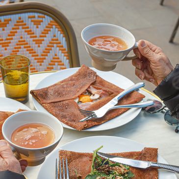 Crêpes sucrées et galettes salées diponibles tous les jours à la Crêperie de l'Evasion