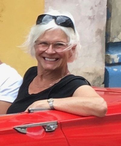 Carolyn Wayland in Cuba!  
The  art and artists  there are amazing!
