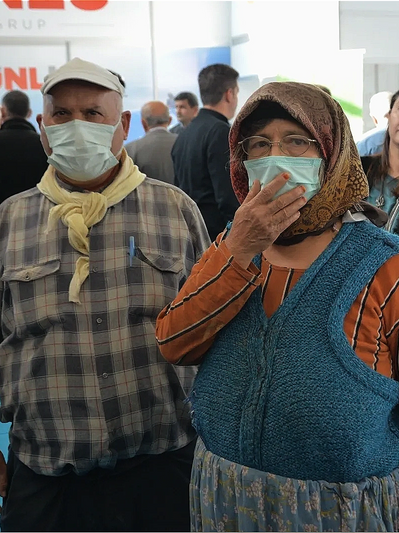 Manisa Tarım Fuarı'nı ziyaret eden çiftçi karı koca