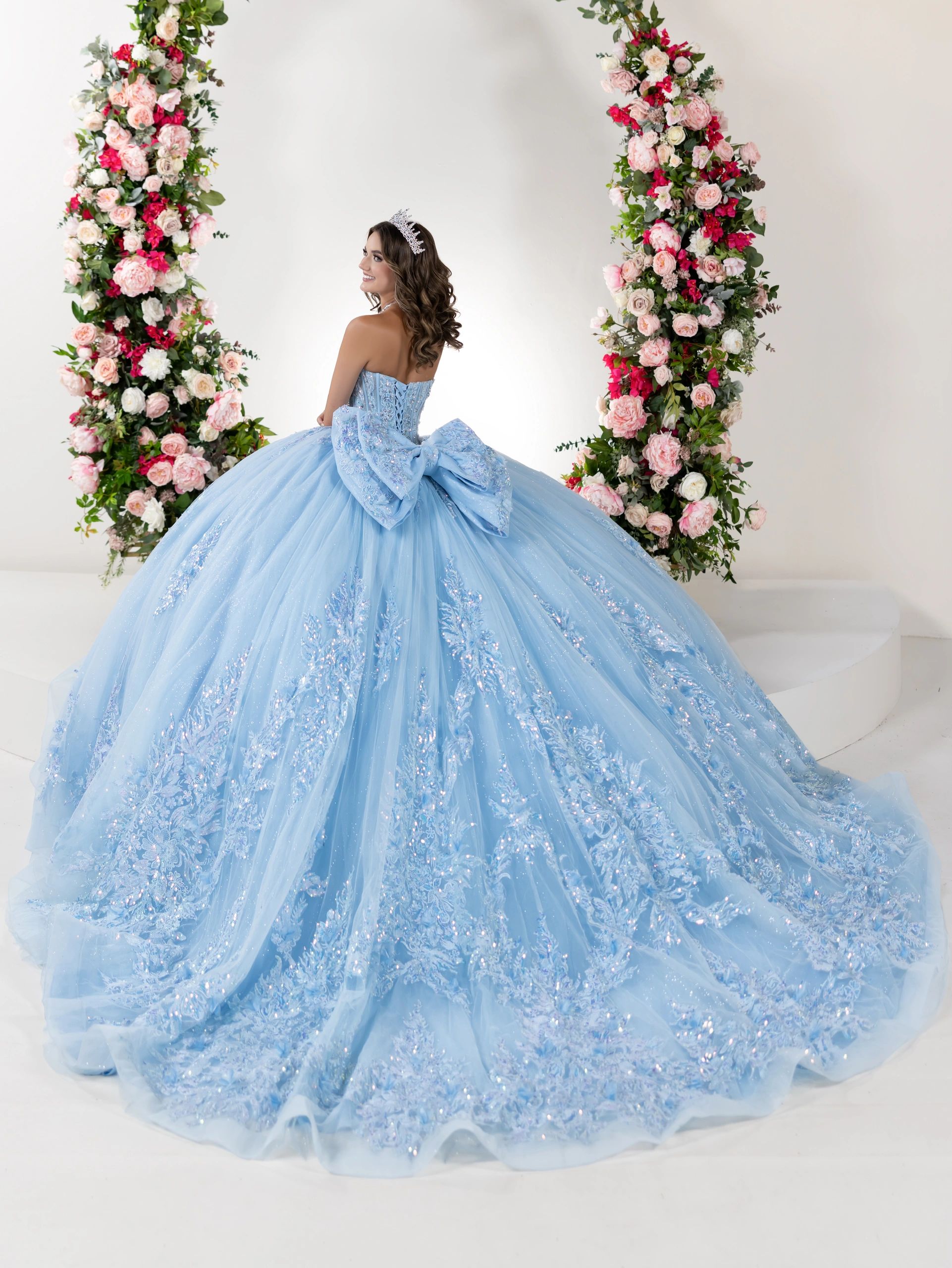 Available in: Sky Blue, 
Style: 1-26135