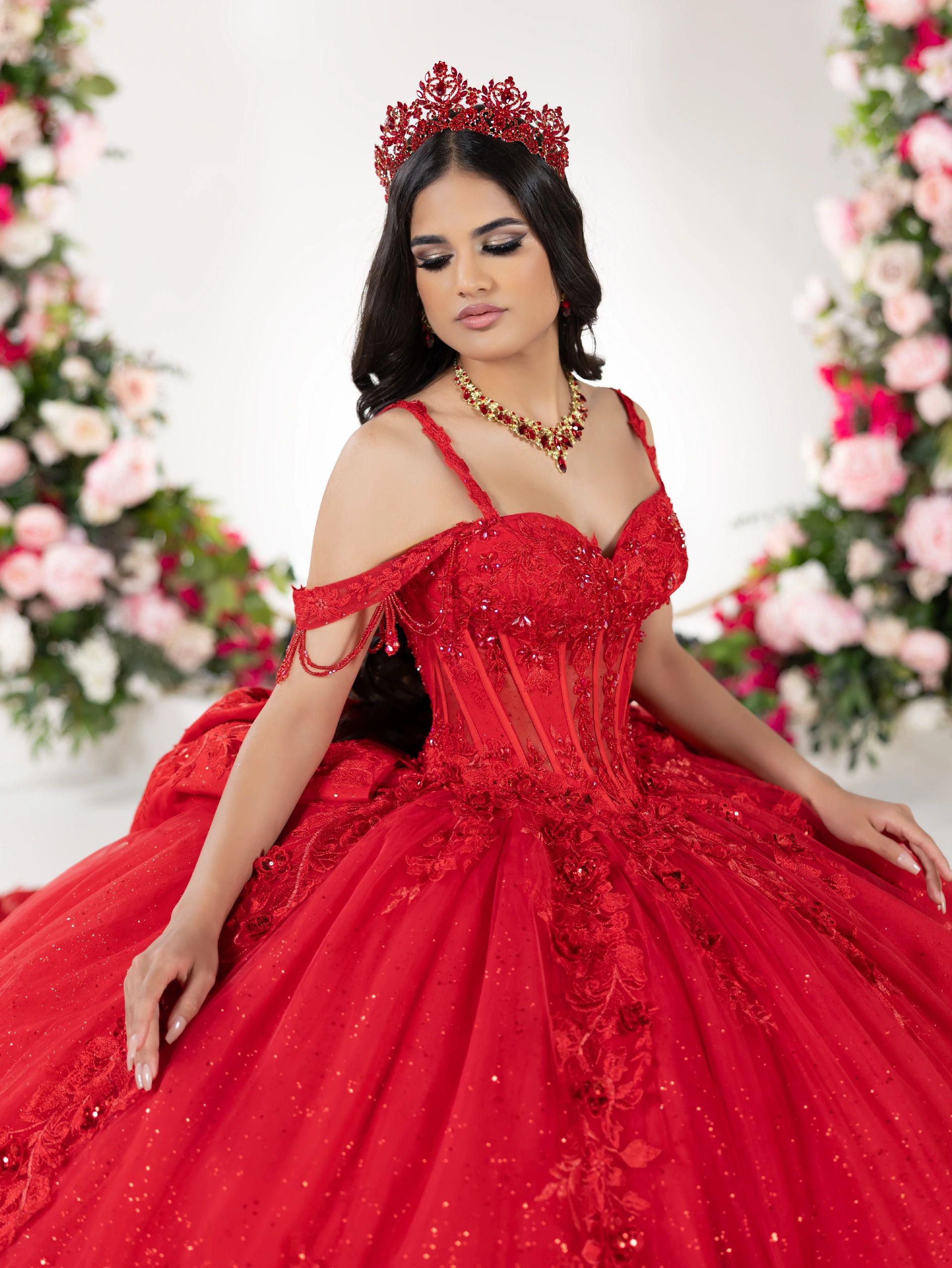 Available in: Red, 
Style 1-26136