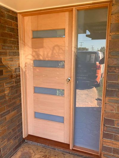 Front door and Sidelite set.