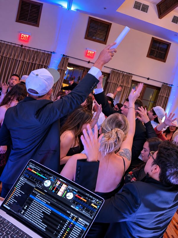 Energized Dance Floor, Dancing, Wedding Dance, Albuquerque Wedding, Santa Fe Wedding, NM Wedding DJ,