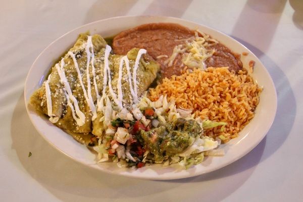 Tres Enchiladas Salsa Verde