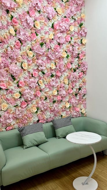 台中醫美診所人造花牆｜人造花牆設計與安裝｜花草苑工作室案例