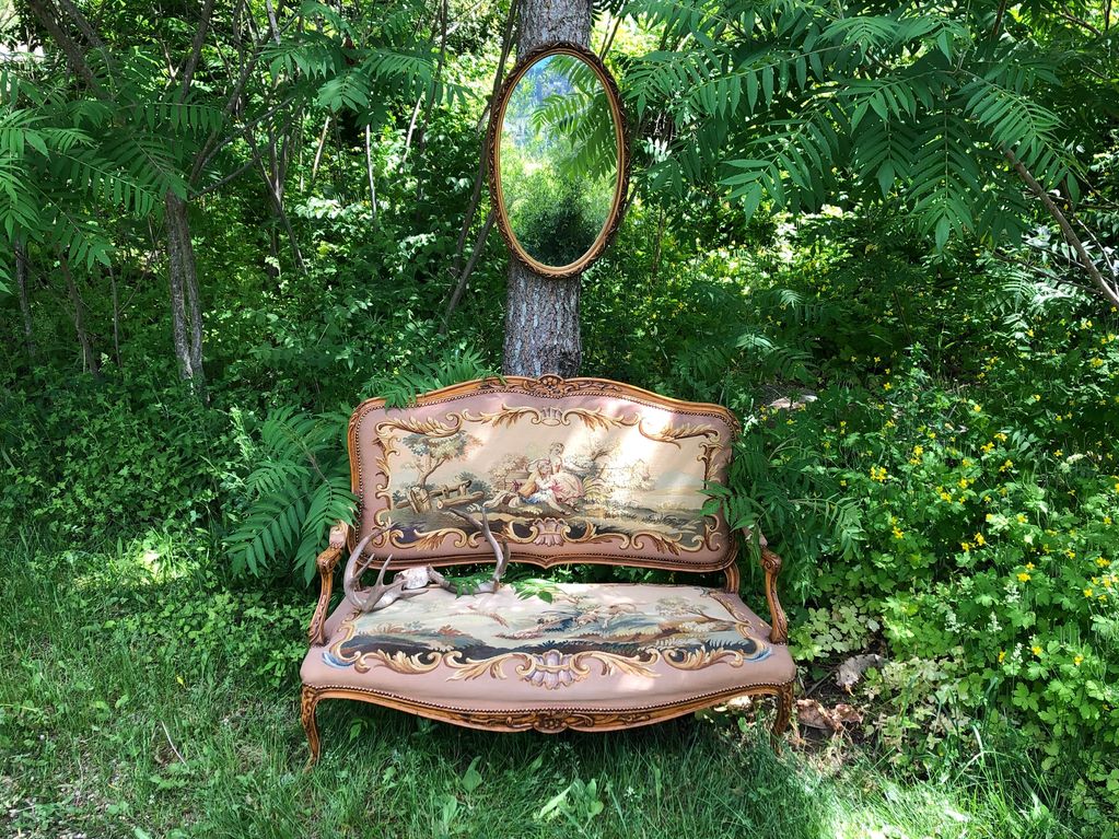 Rusticana Rentals - The Duchess (Victorian loveseat) 