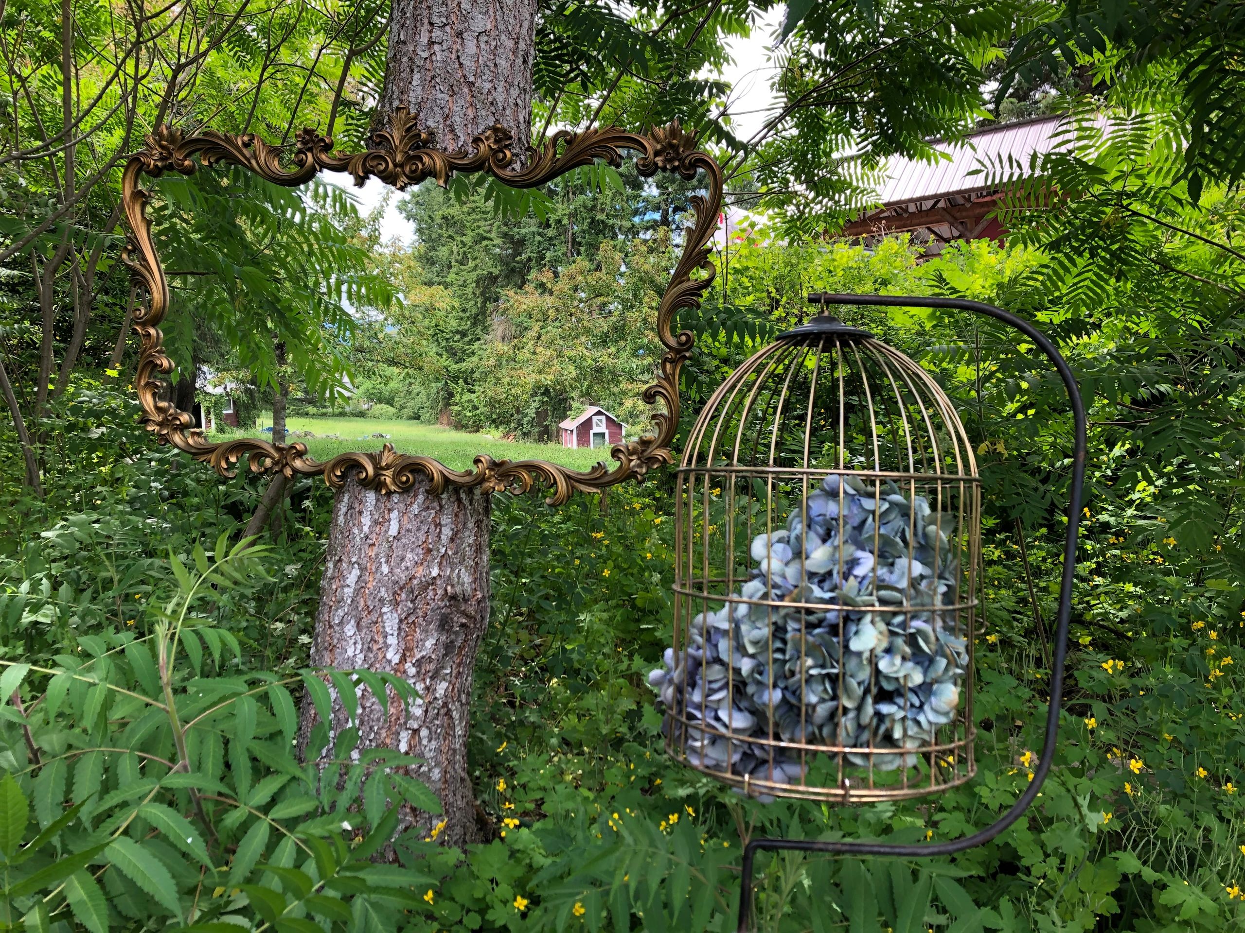 Rusticana Rentals - Tweety (decorative bird cage on stand)