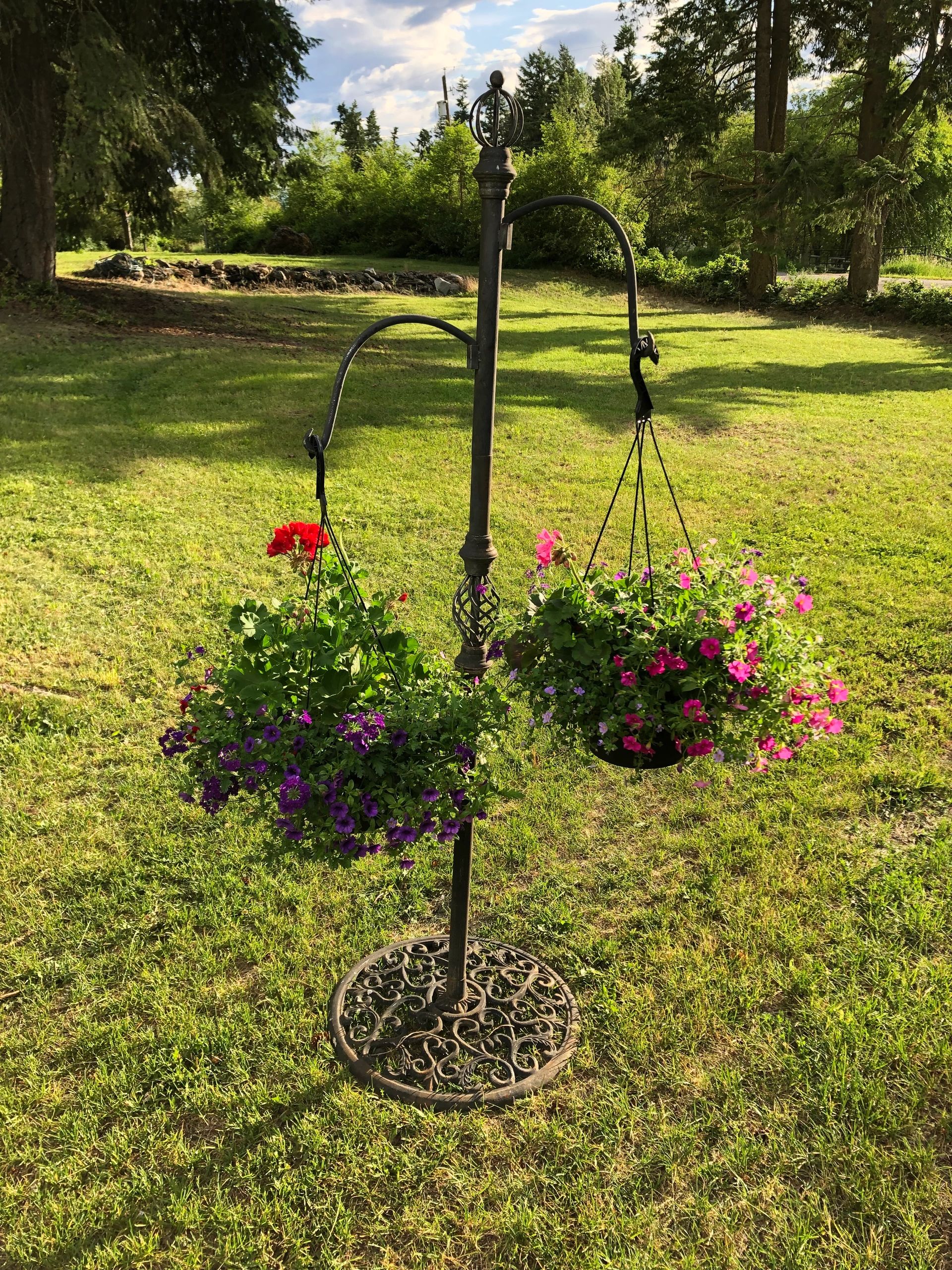 Rusticana Rentals - The Stand (plant stand)