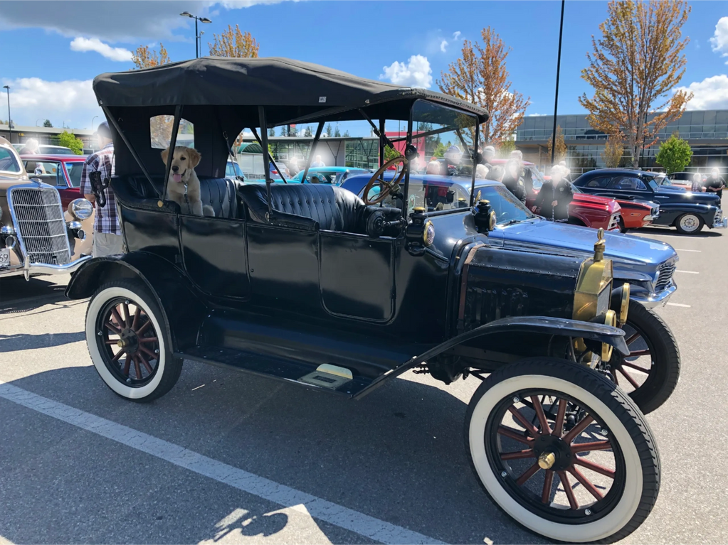 Rusticana Rentals - 1915 Model-T Ford (antique car)