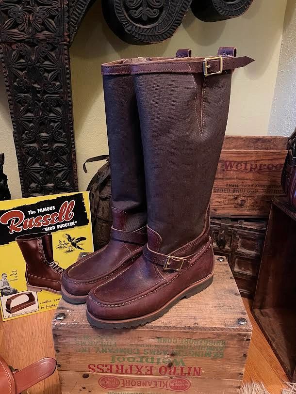 Size 8E, W.C. Russell Moccasin Co, Featherweight Snake Boot